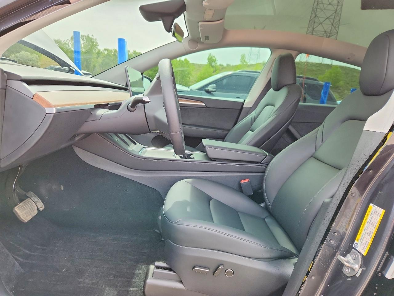 2025 Tesla Model Y - Фото 7