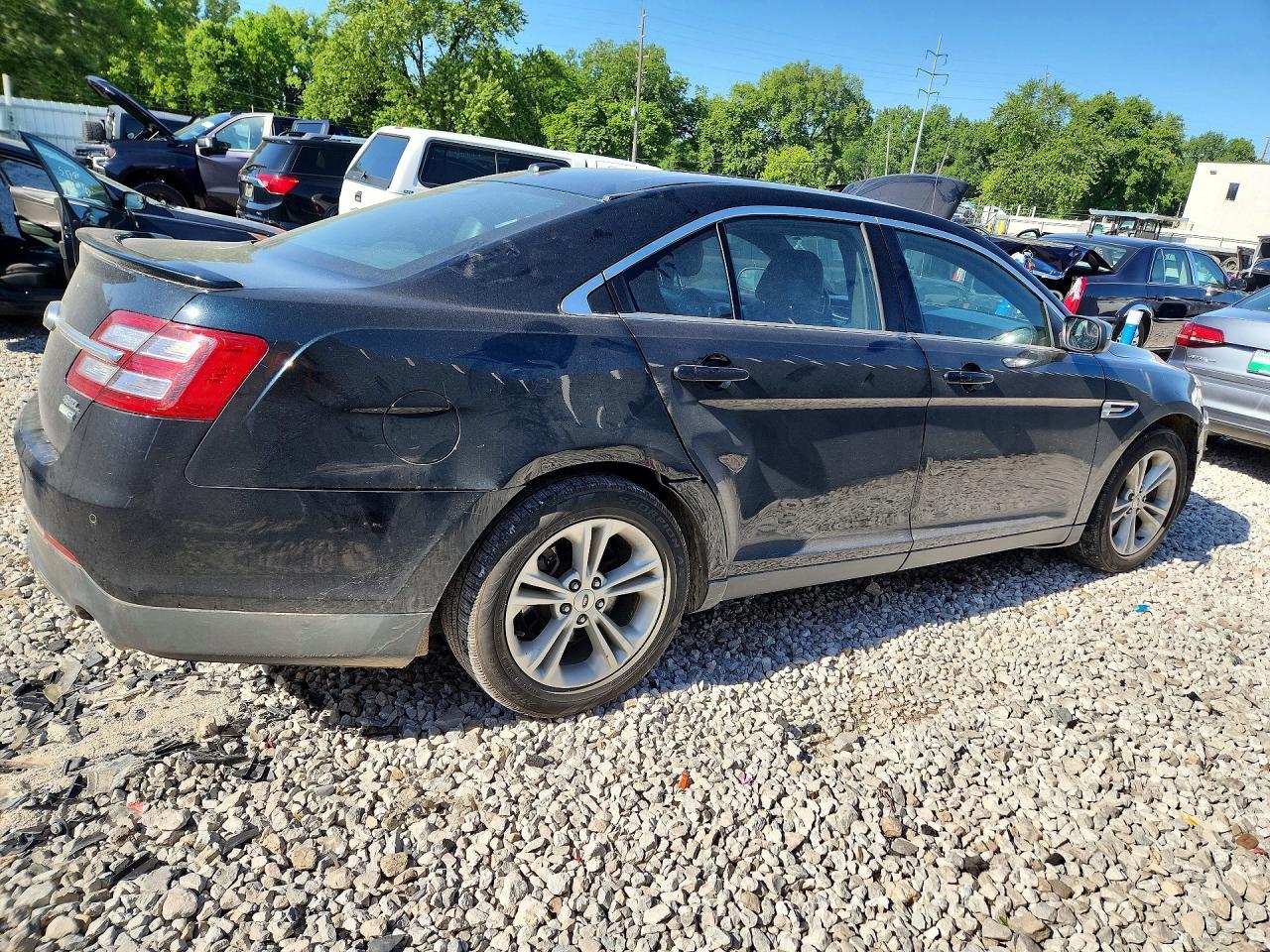 2015 Ford Taurus Sel - Image 3