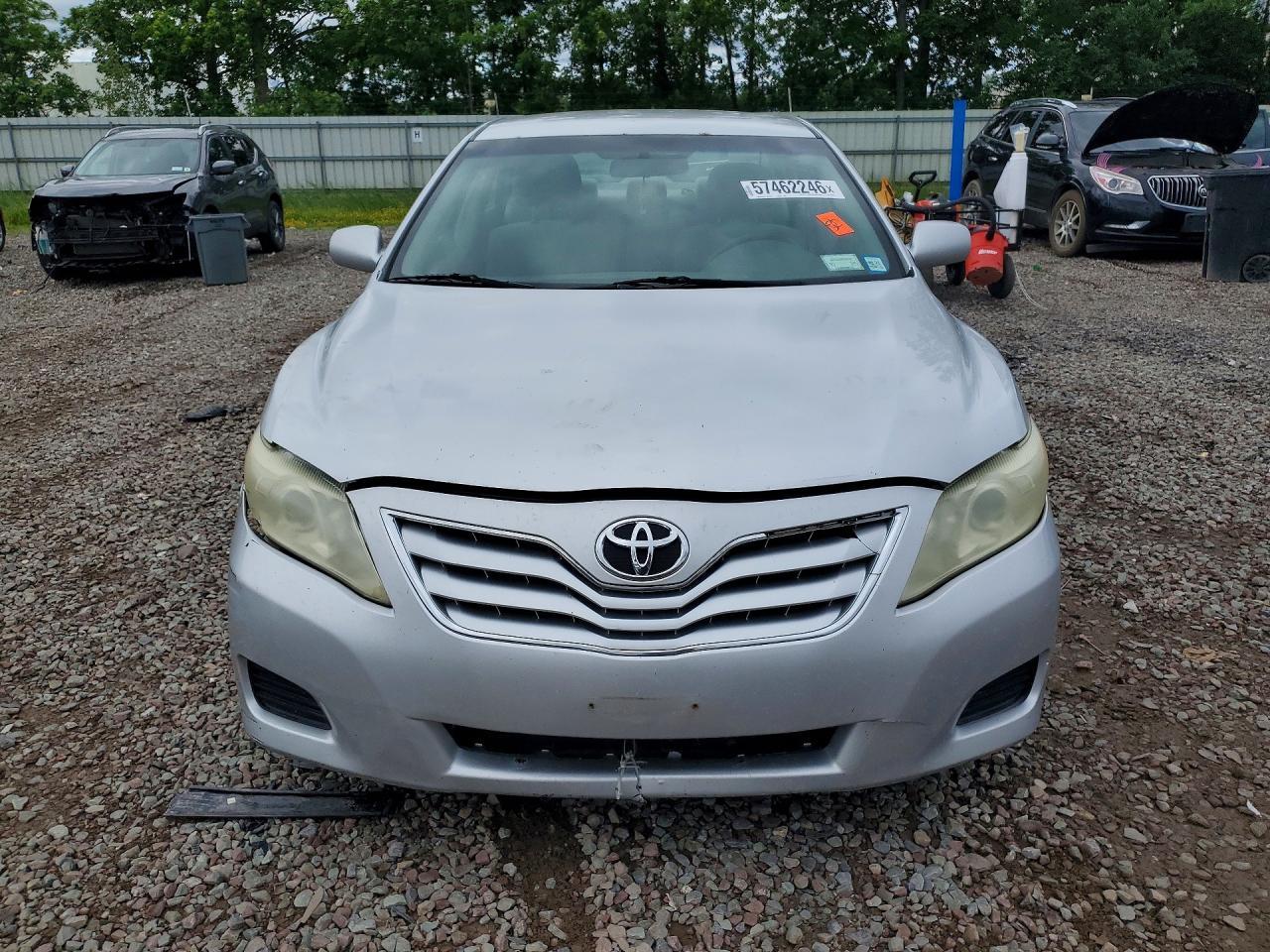 2011 Toyota Camry Le - Фото 5