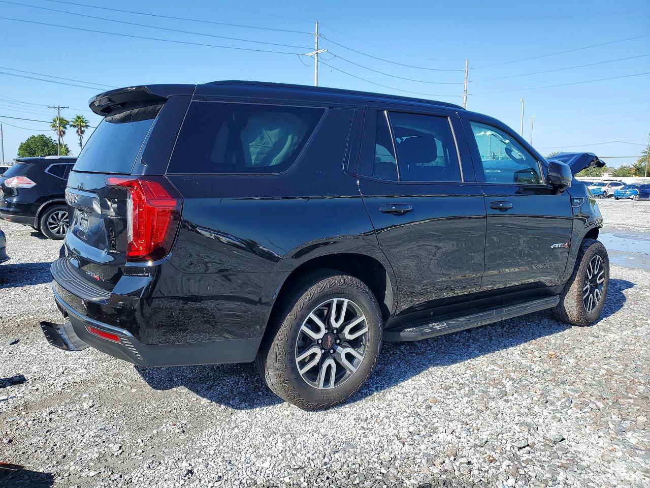 2024 GMC Yukon At4 - Фото 3
