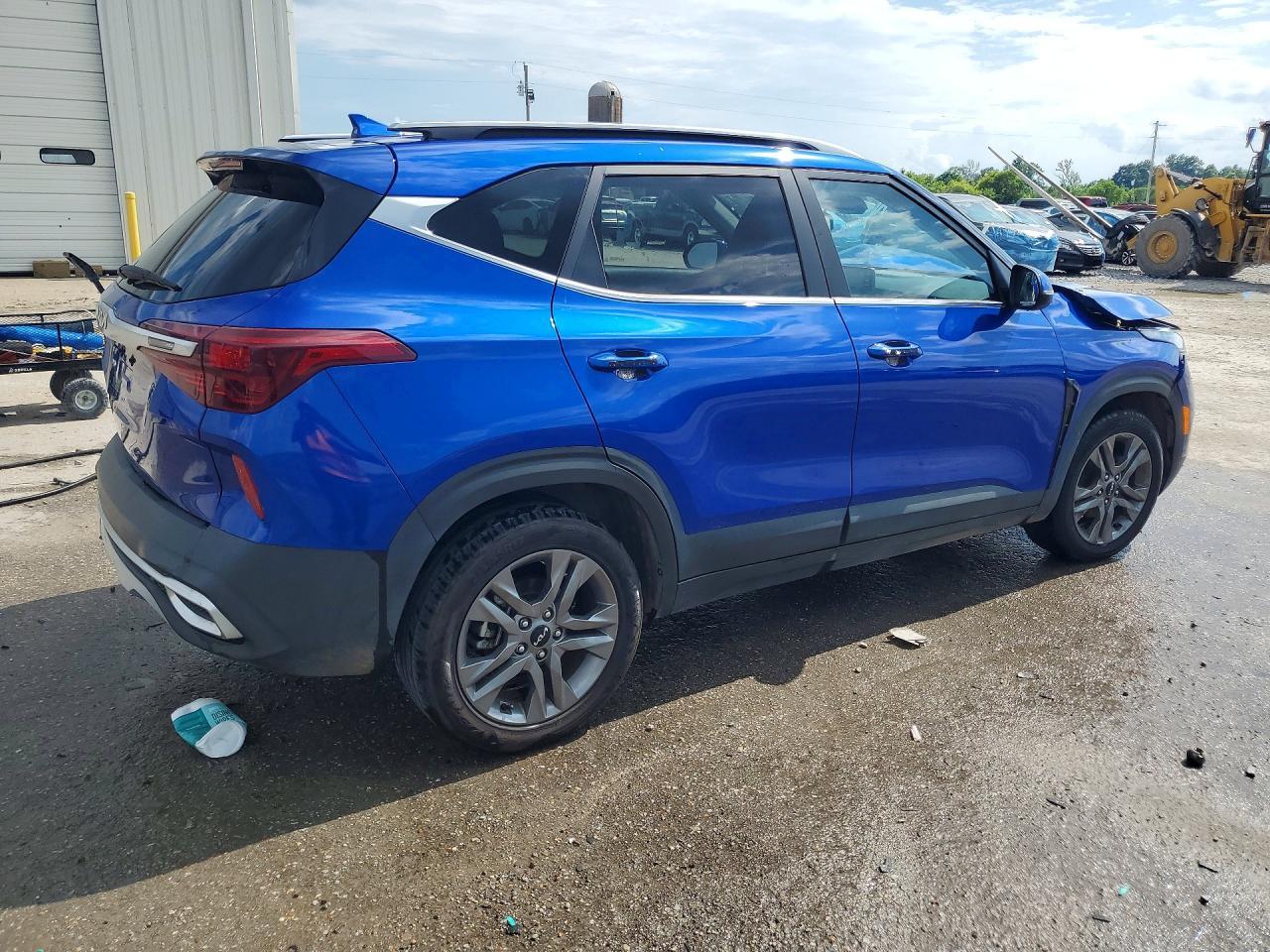 2023 Kia Seltos S - Image 3