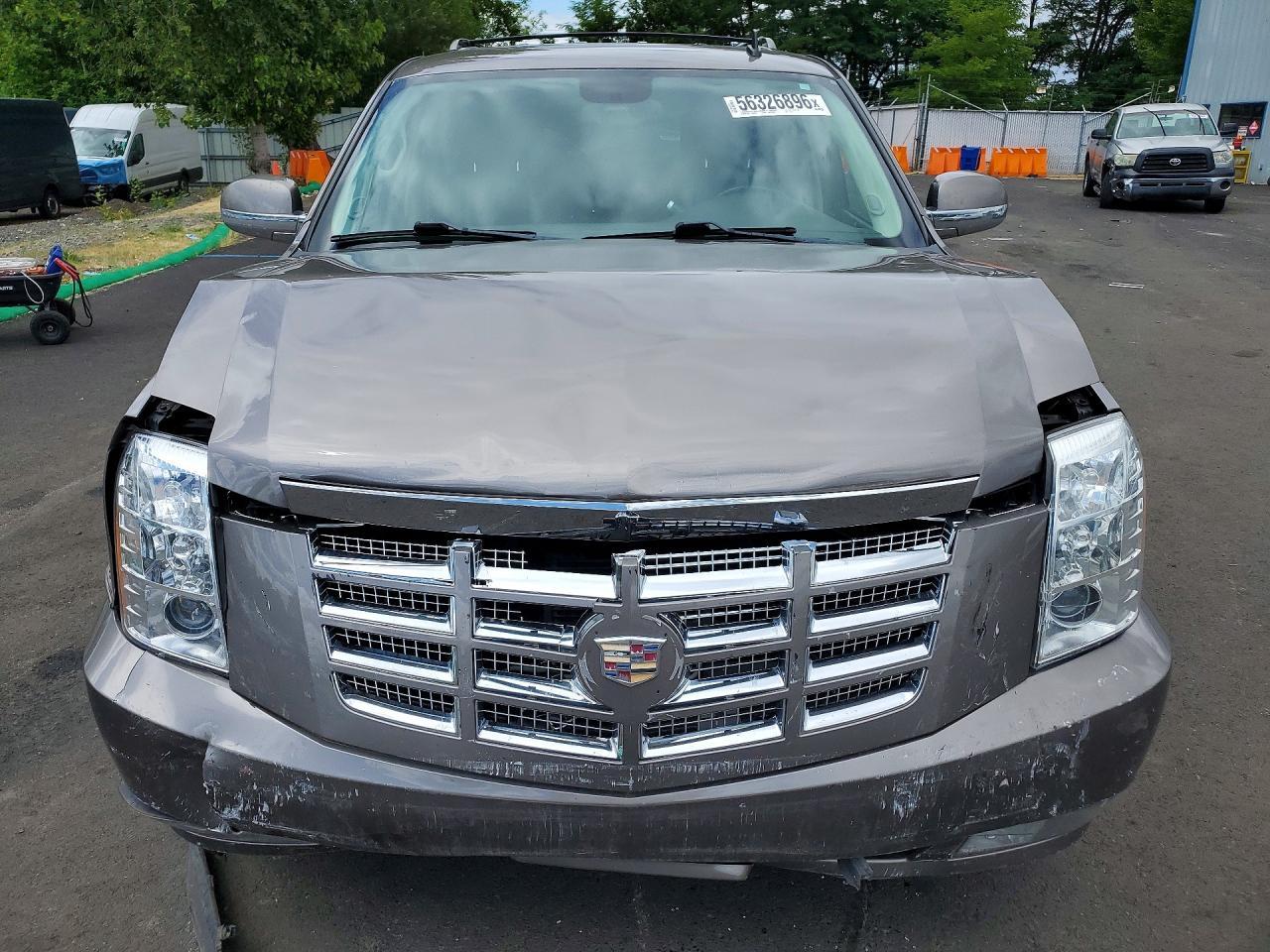 2011 Cadillac Escalade Premium - Фото 5