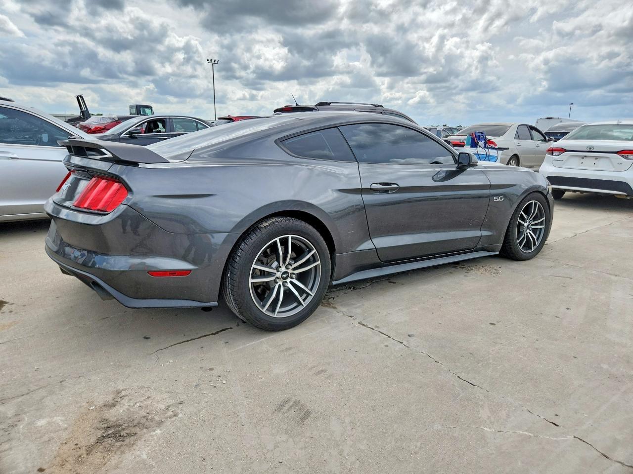 2017 Ford Mustang Gt - Фото 3