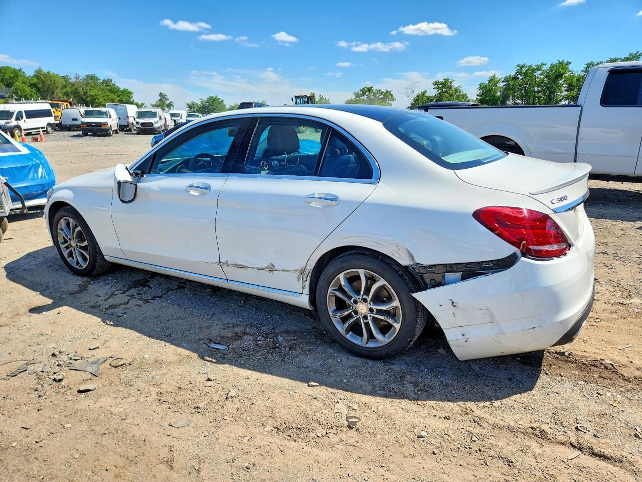 2016 Mercedes-Benz C 300 4Matic - Фото 2
