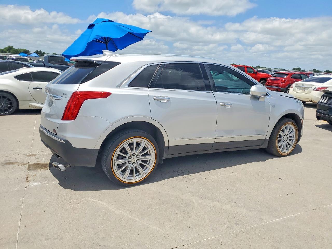 2019 Cadillac Xt5 - Image 3