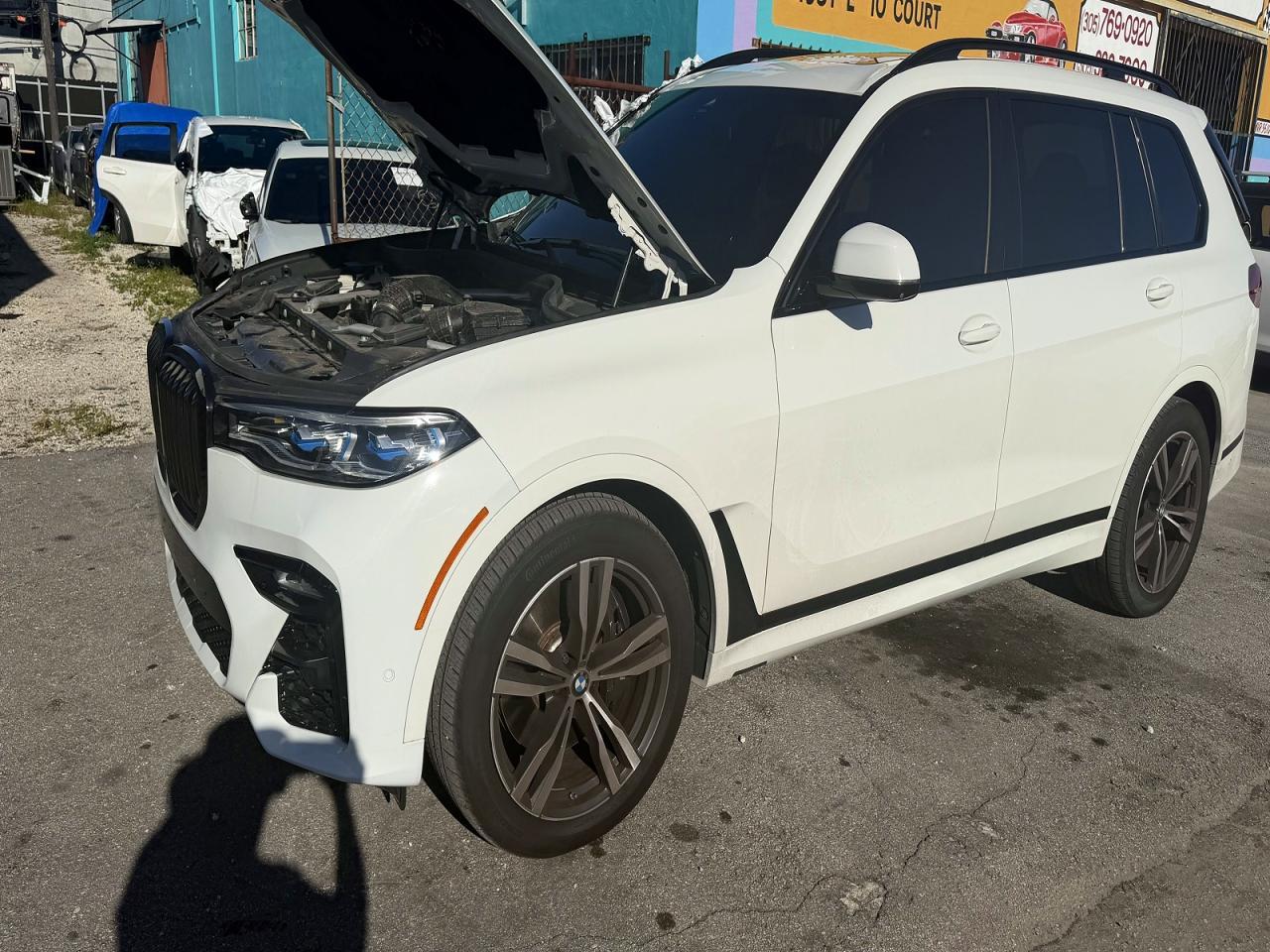 2022 BMW X7 xDrive50I - Фото 2