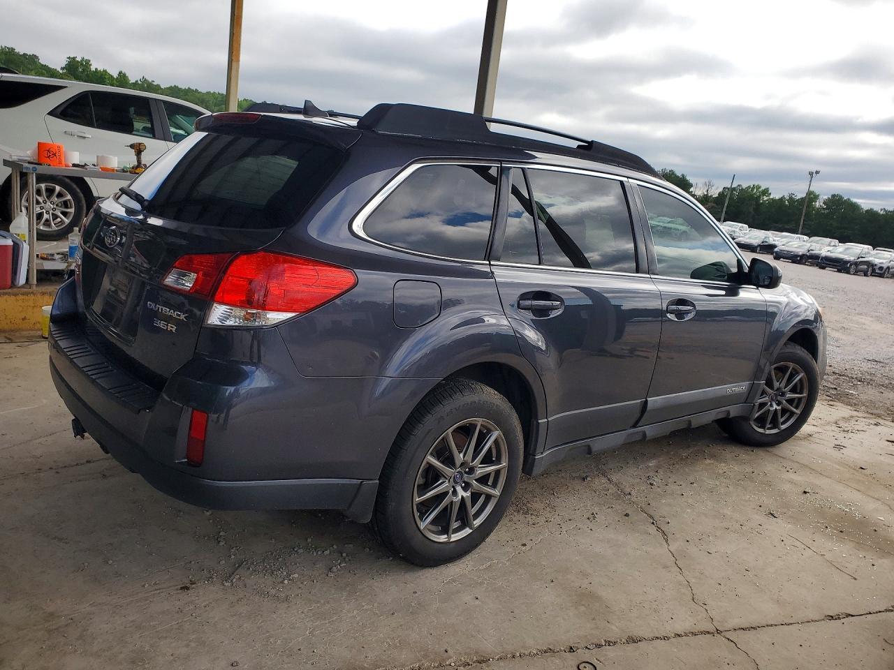 2013 Subaru Outback 3.6R Limited - Фото 3