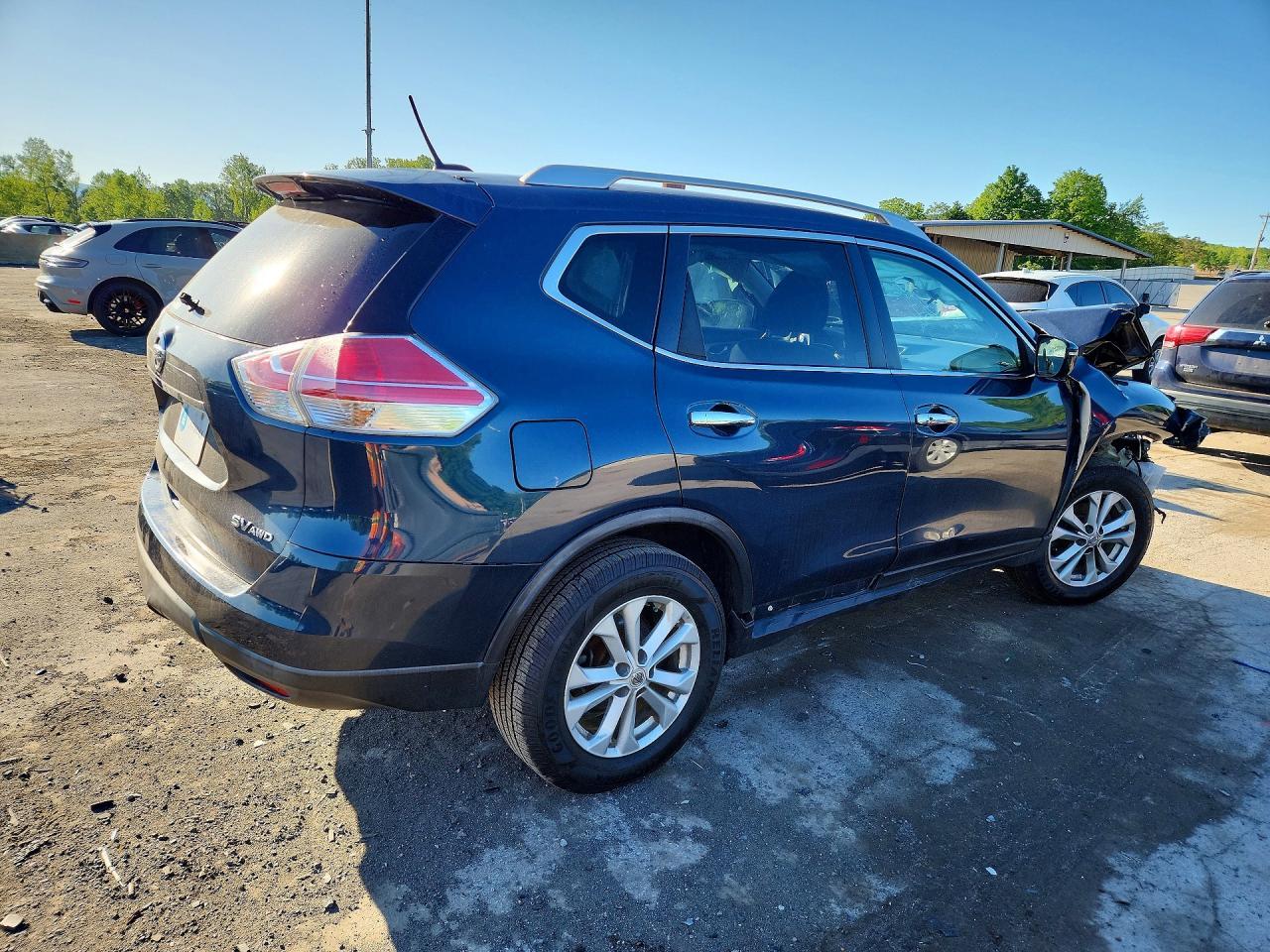 2016 Nissan Rogue Sv - Фото 3