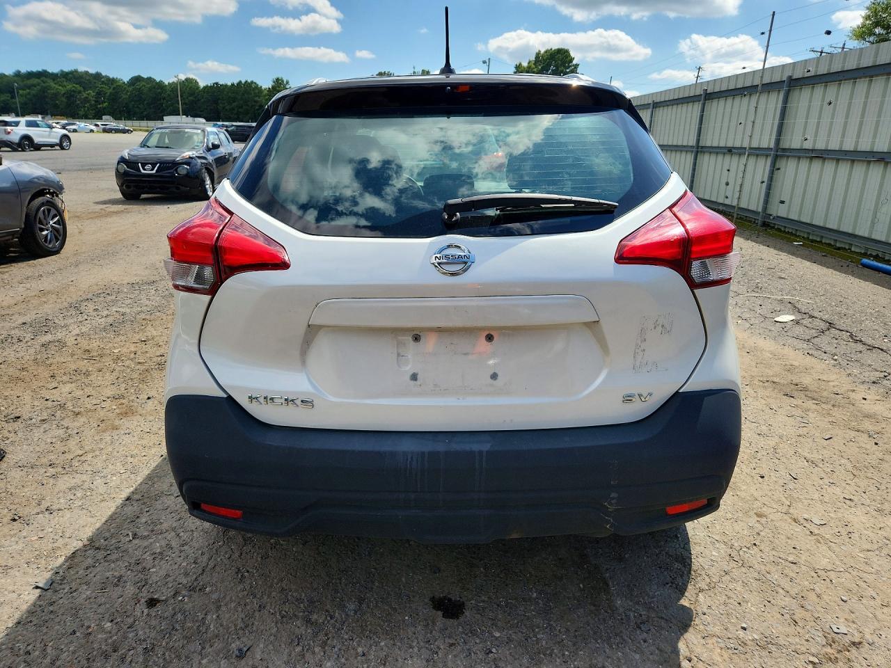 2018 Nissan Kicks Sv - Image 6
