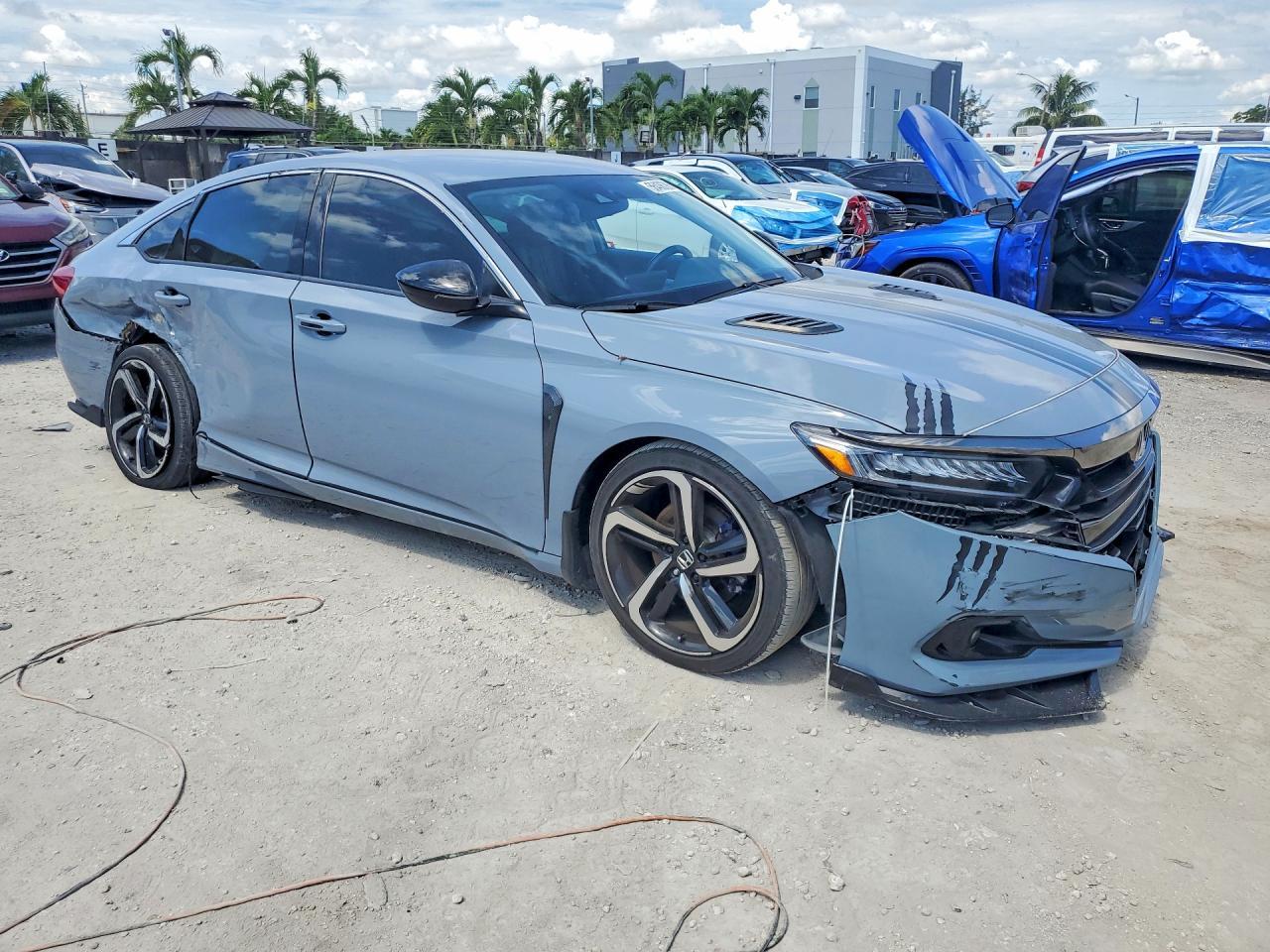 2022 Honda Accord Sport Se - Image 4