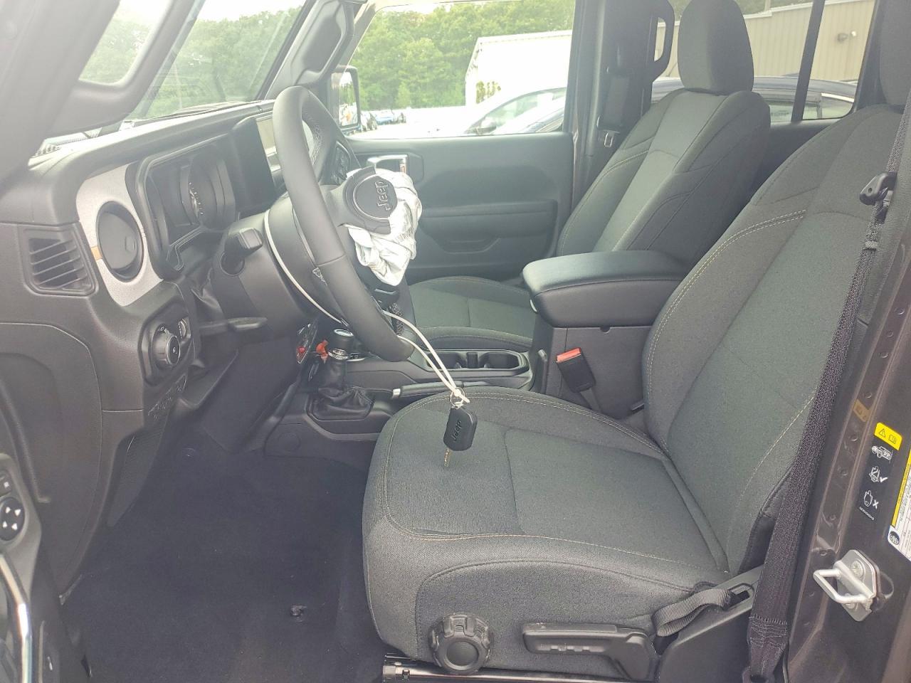 2026 Jeep Wrangler Sport - Фото 7