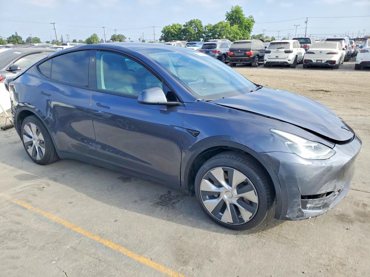 2023 Tesla Model Y - Image 4