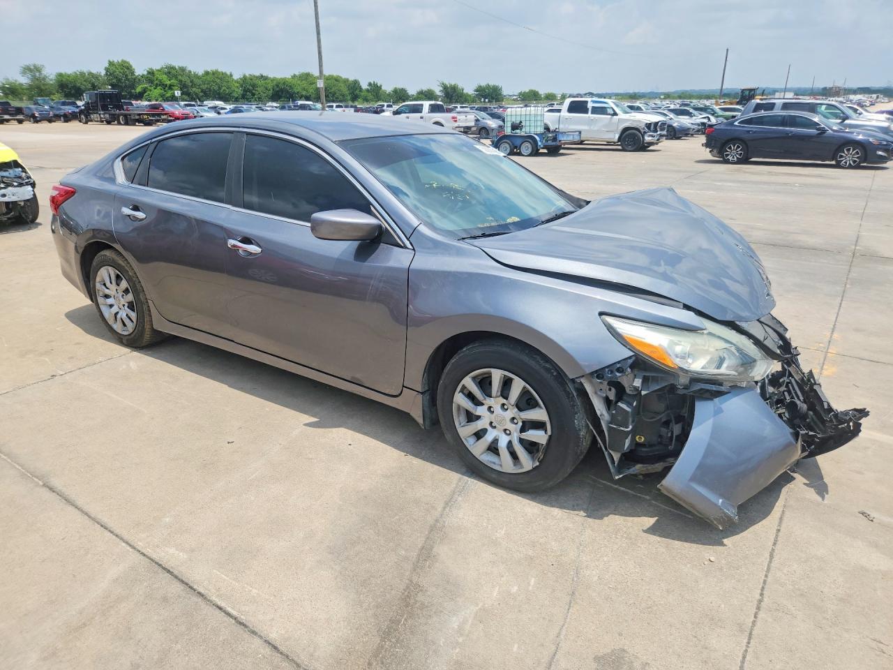 2017 Nissan Altima 2.5 - Image 4