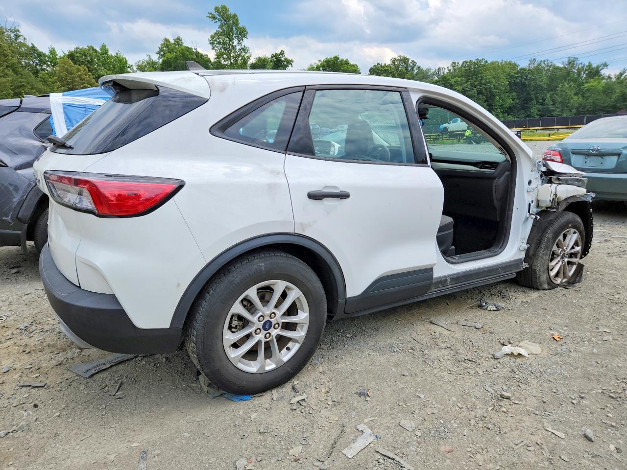 2021 Ford Escape S - Фото 3
