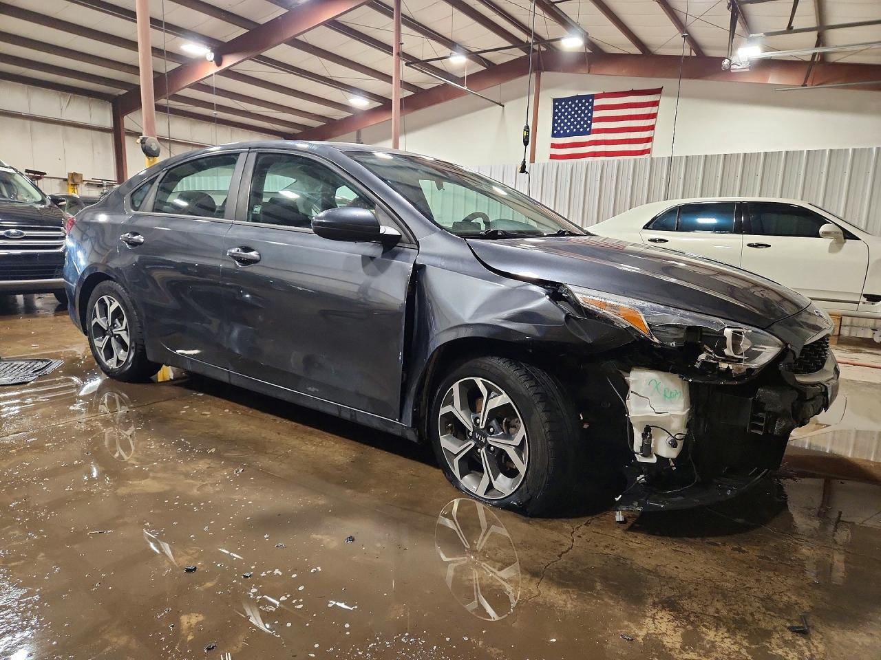 2019 Kia Forte Lxs - Image 4