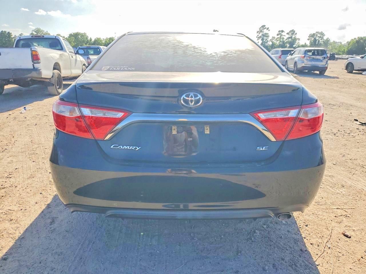 2017 Toyota Camry Se - Фото 6