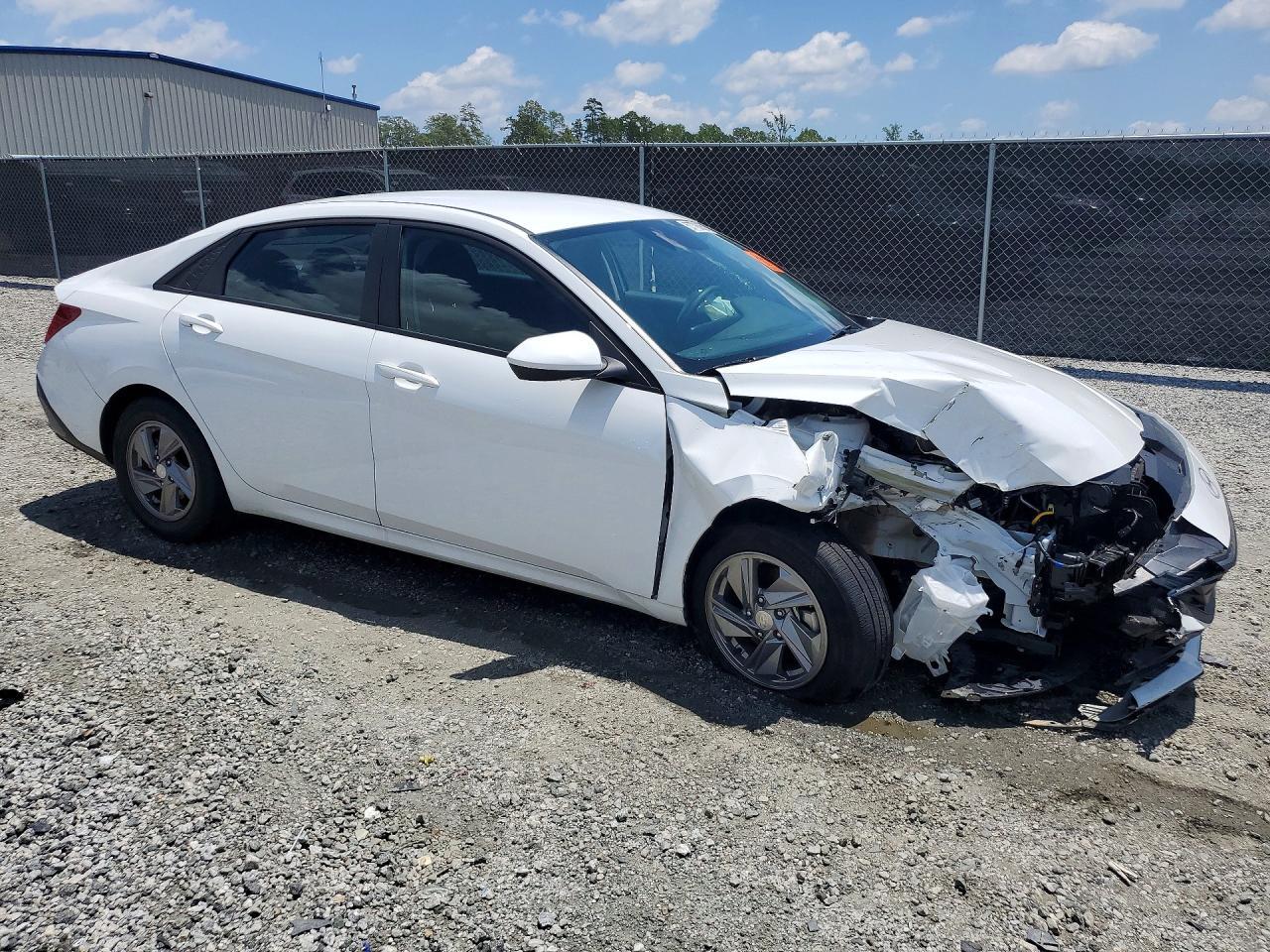 2025 Hyundai Elantra Se - Фото 4