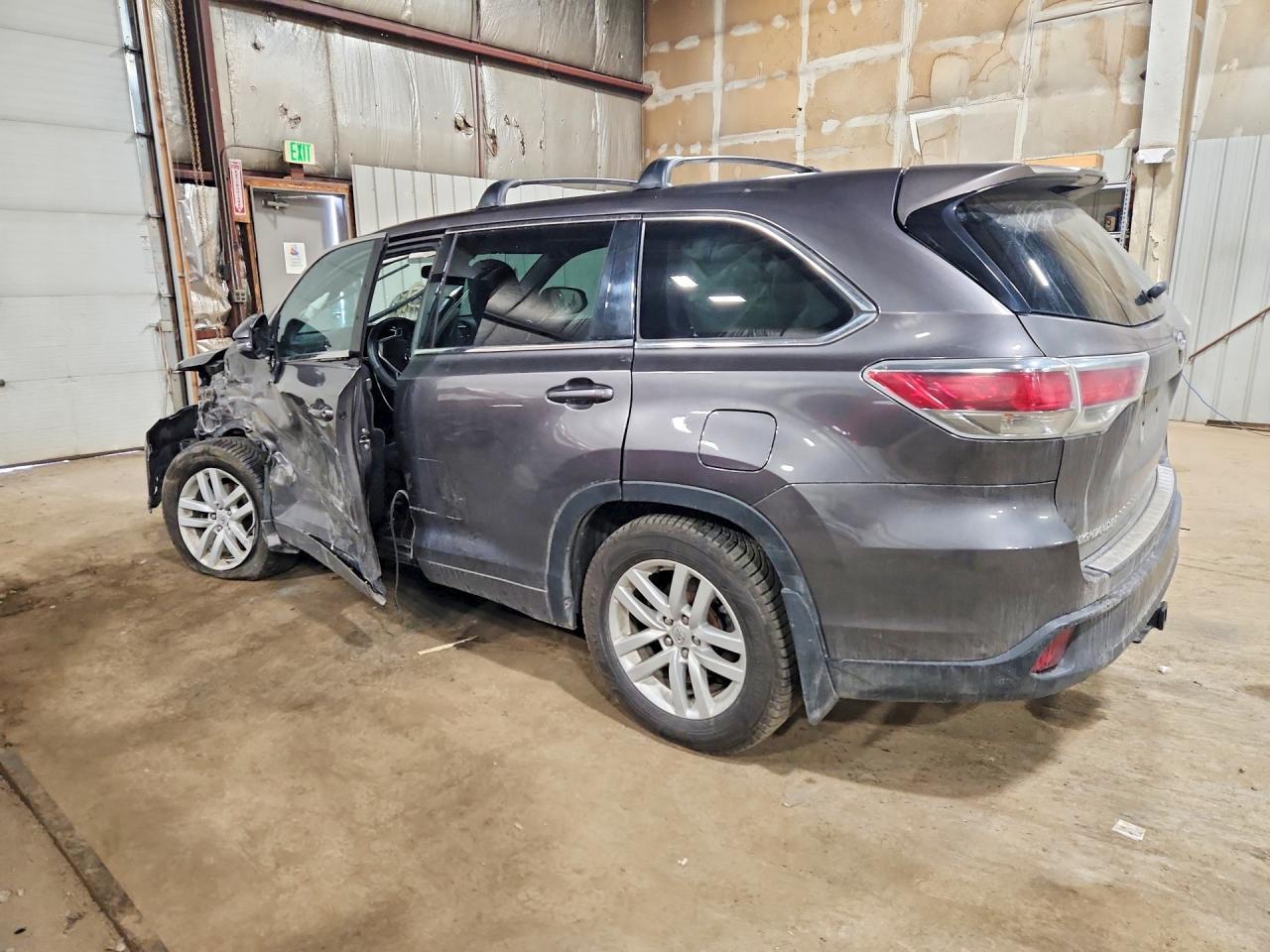 2014 Toyota Highlander Le - Фото 2