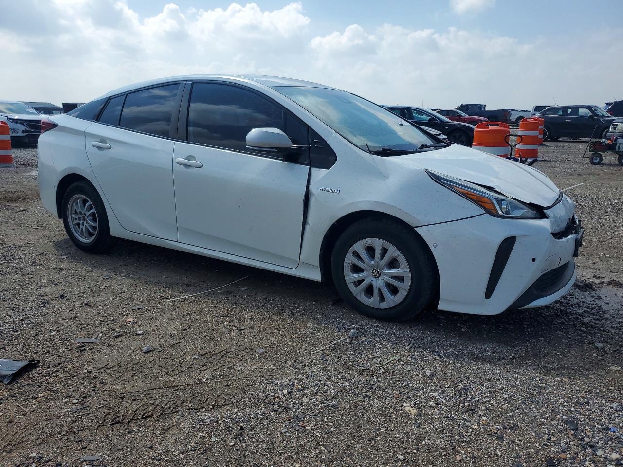 2019 Toyota Prius Le - Image 4
