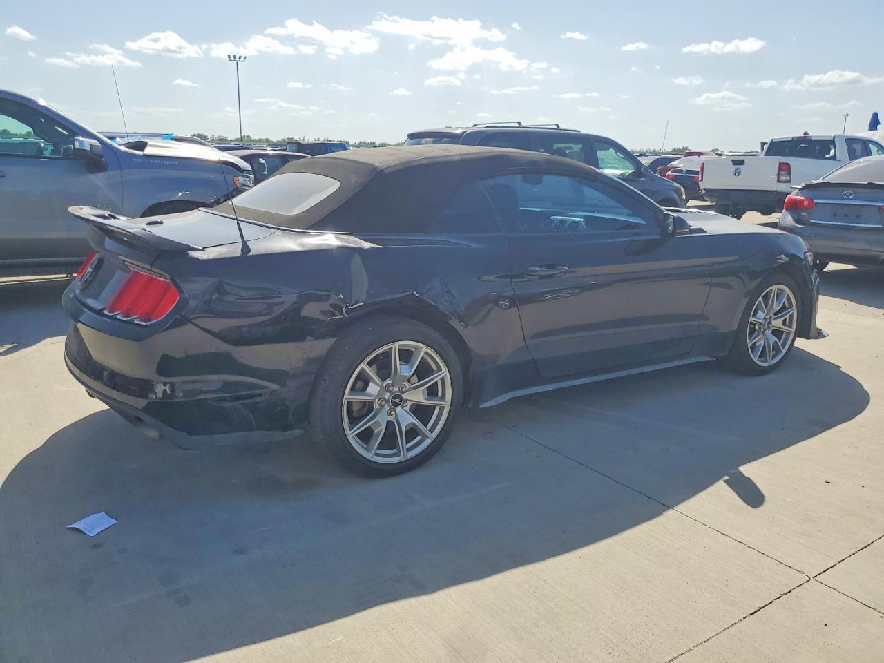 2015 Ford Mustang - Фото 3