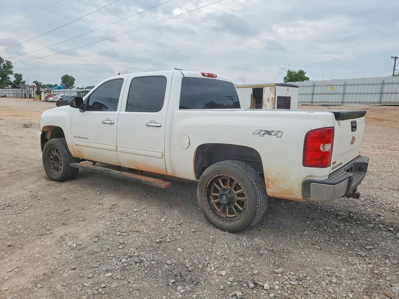 2011 Chevrolet Silverado K1500 Ltz - Image 2