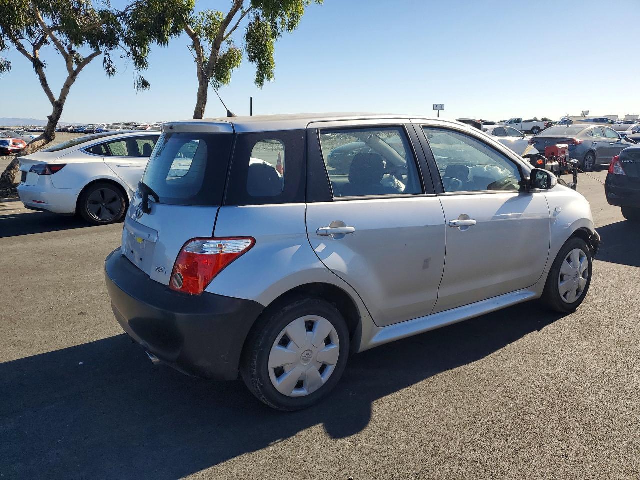 2006 Scion Xa Base - Фото 3