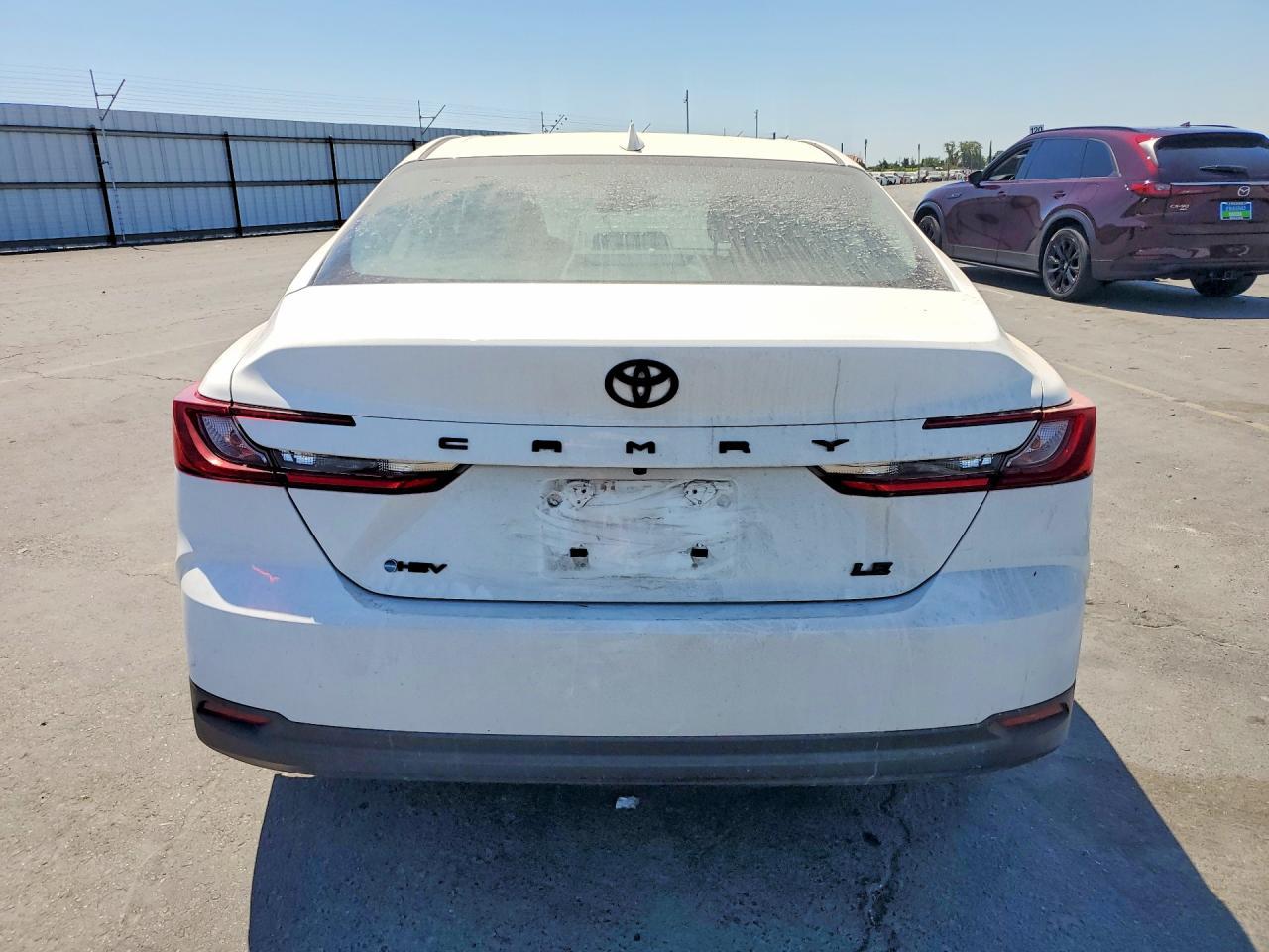 2025 Toyota Camry Le - Фото 6