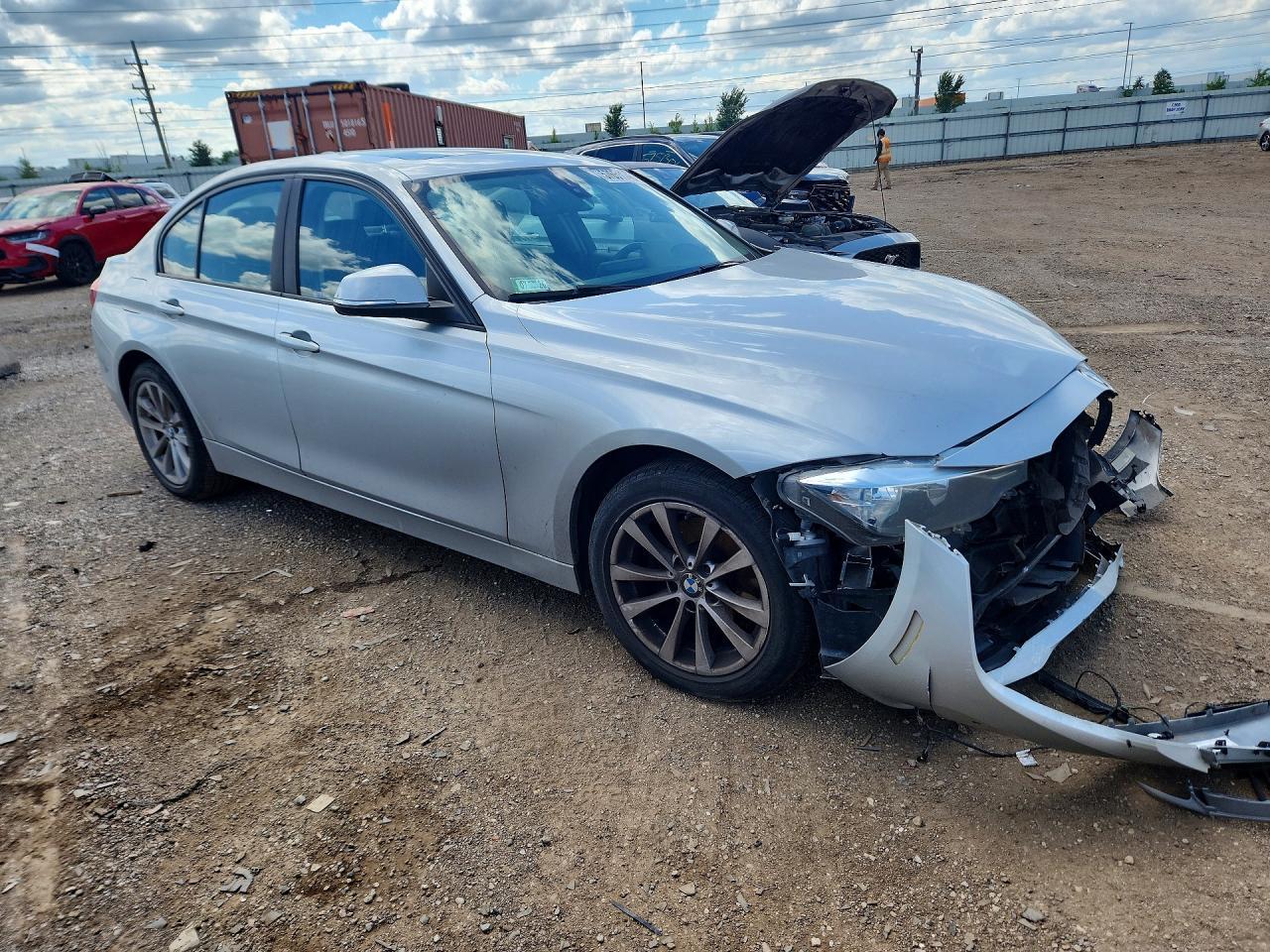2016 BMW 320 Xi - Фото 4