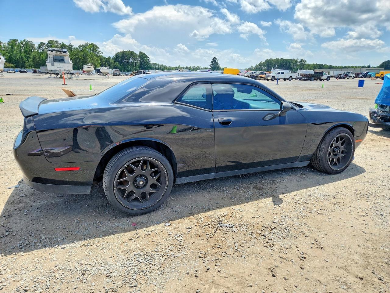 2017 Dodge Challenger Sxt - Фото 3