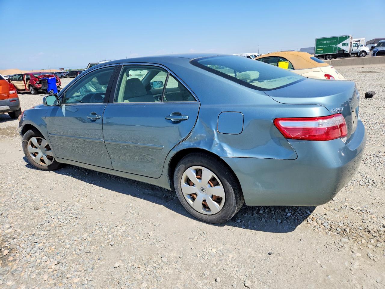2009 Toyota Camry Le - Фото 2