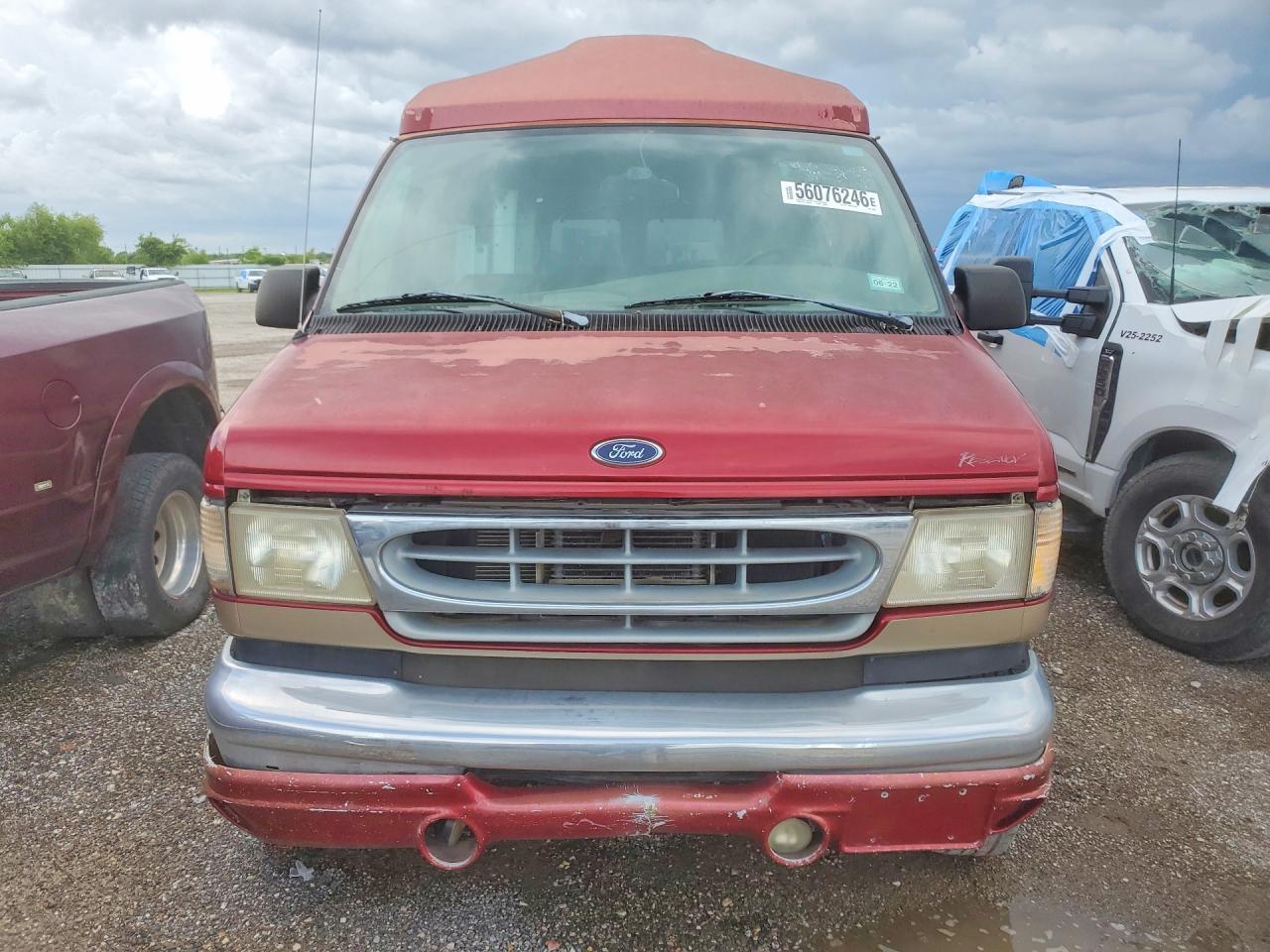 1999 Ford Econoline E250 Van - Фото 5