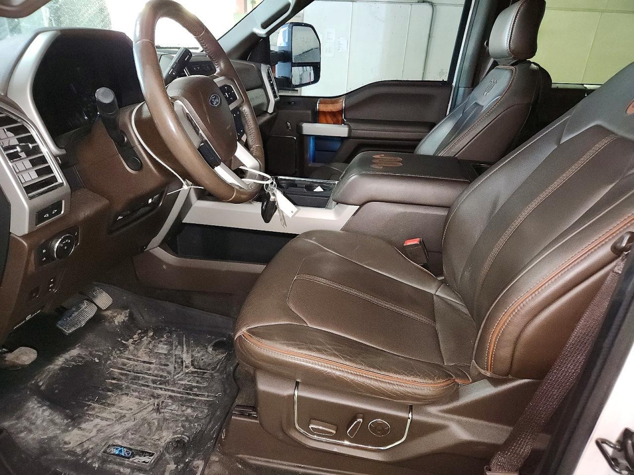 2017 Ford F350 Super Duty - Фото 7