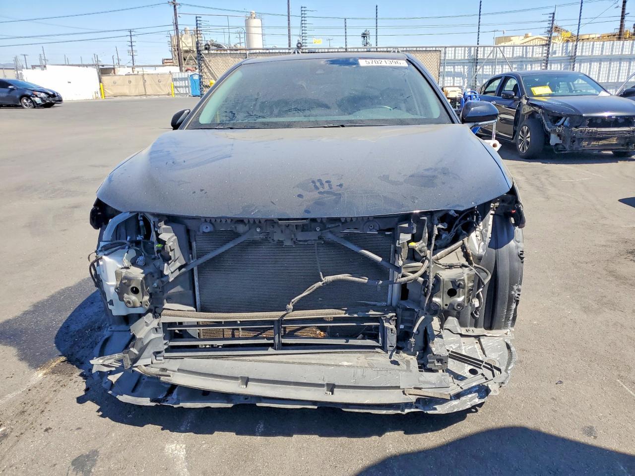2023 Toyota Camry Hybrid Se - Фото 5