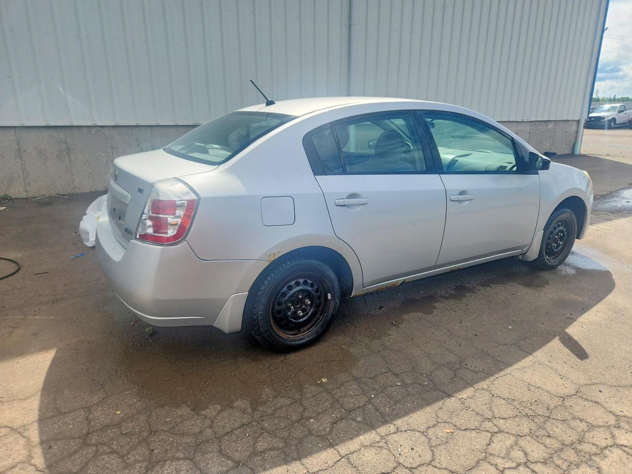 2009 Nissan Sentra 2.0 4Dr - Фото 3