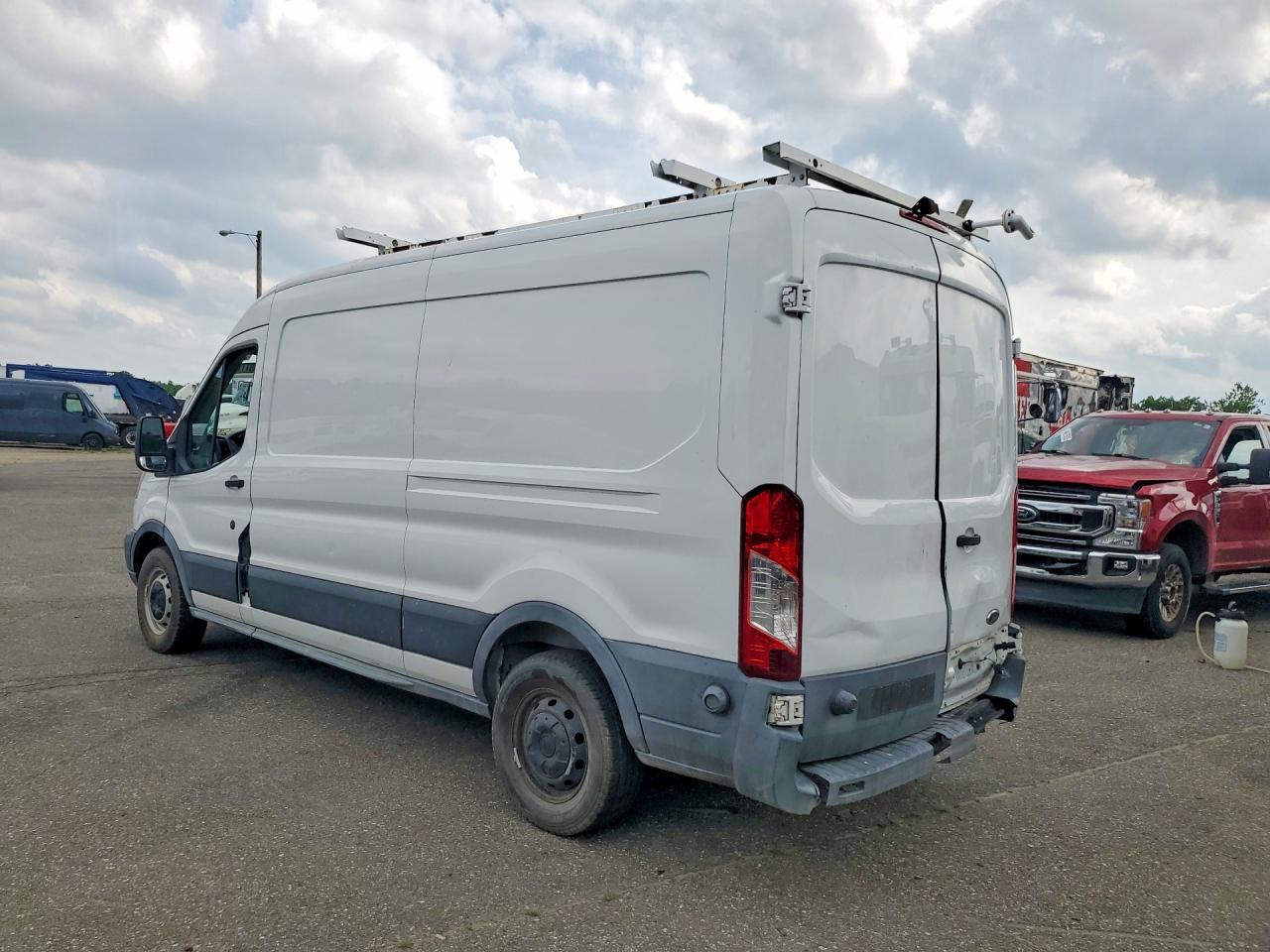 2015 Ford Transit T-150 - Фото 2