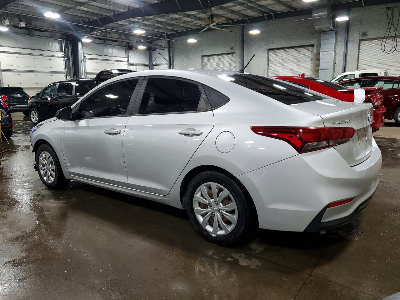 2018 Hyundai Accent Se - Фото 2