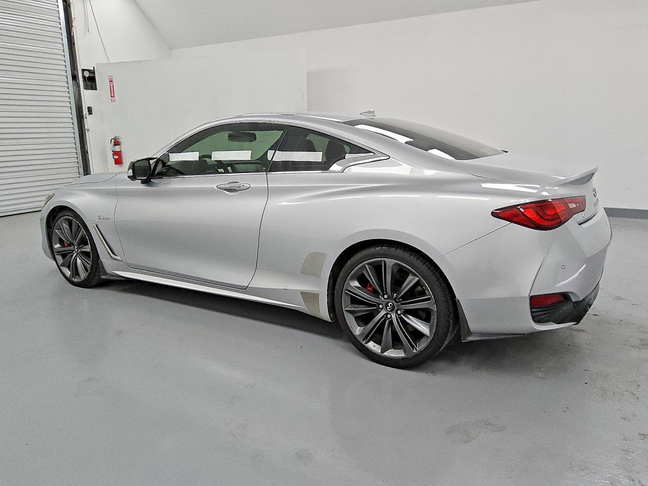 2017 Infiniti Q60 Red Sport 400 - Image 2