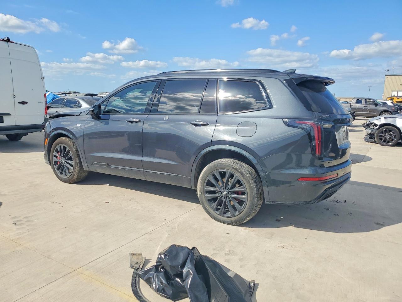 2023 Cadillac Xt6 Sport - Фото 2