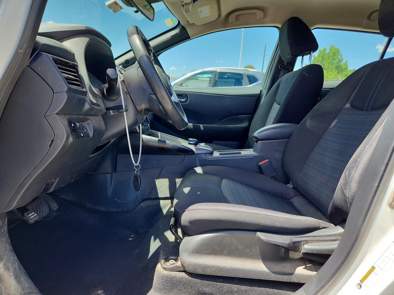 2025 Nissan Leaf S - Фото 7