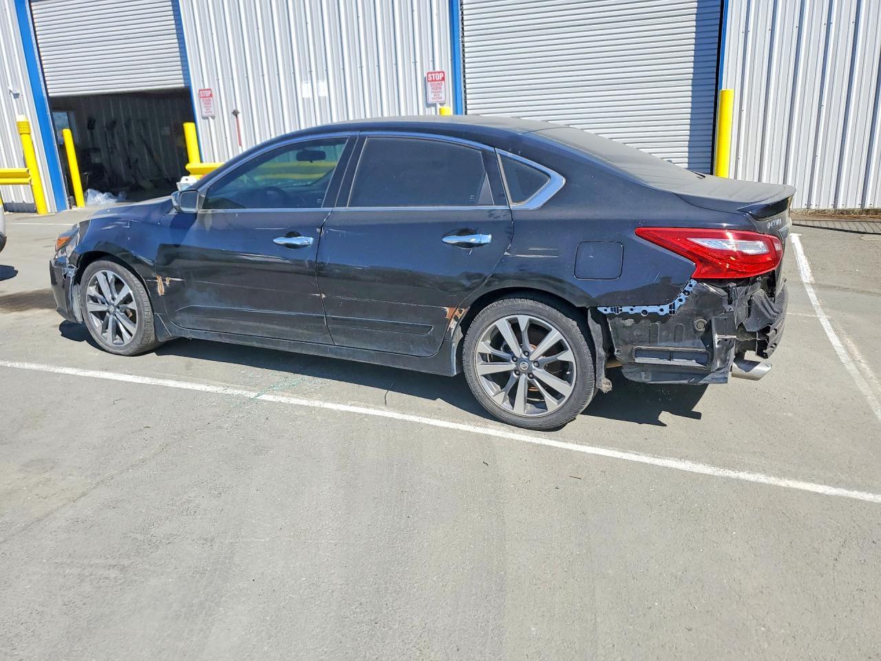 2016 Nissan Altima 2.5 Sr - Фото 2