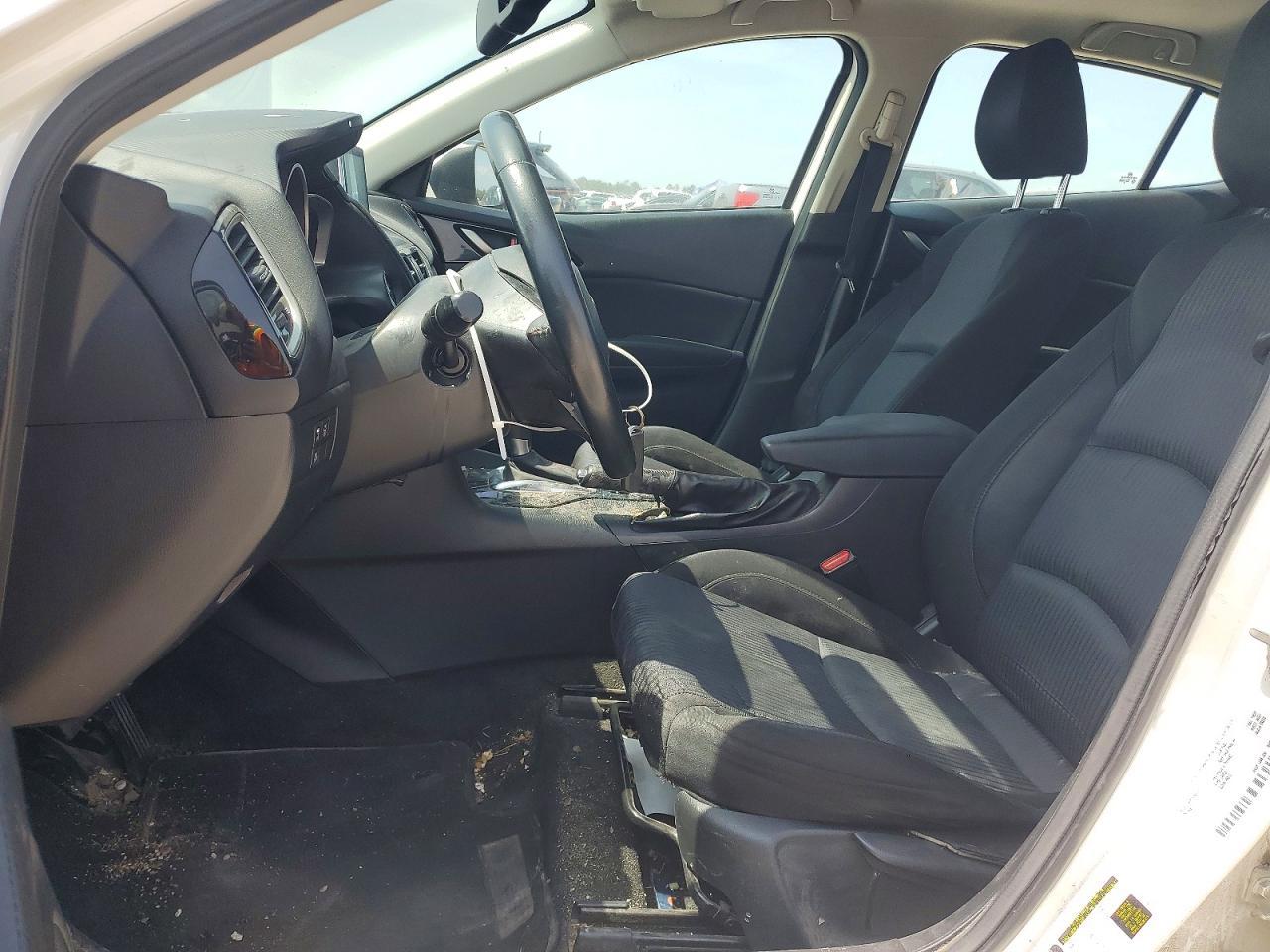 2016 Mazda 3 Touring - Image 7