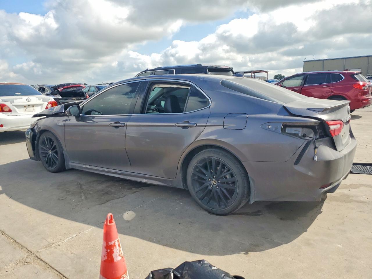 2021 Toyota Camry Xse - Image 2