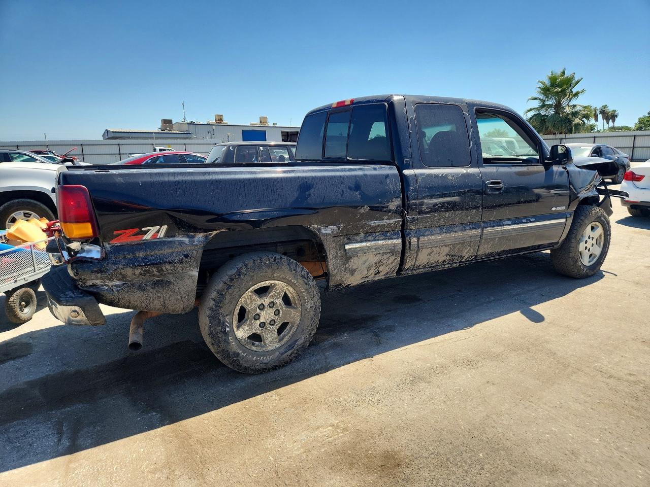 2000 Chevrolet Silverado K1500 - Image 3