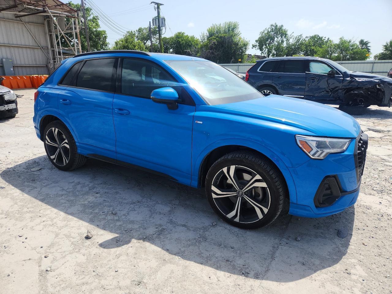 2023 Audi Q3 Premium Plus S Line 45 - Фото 4