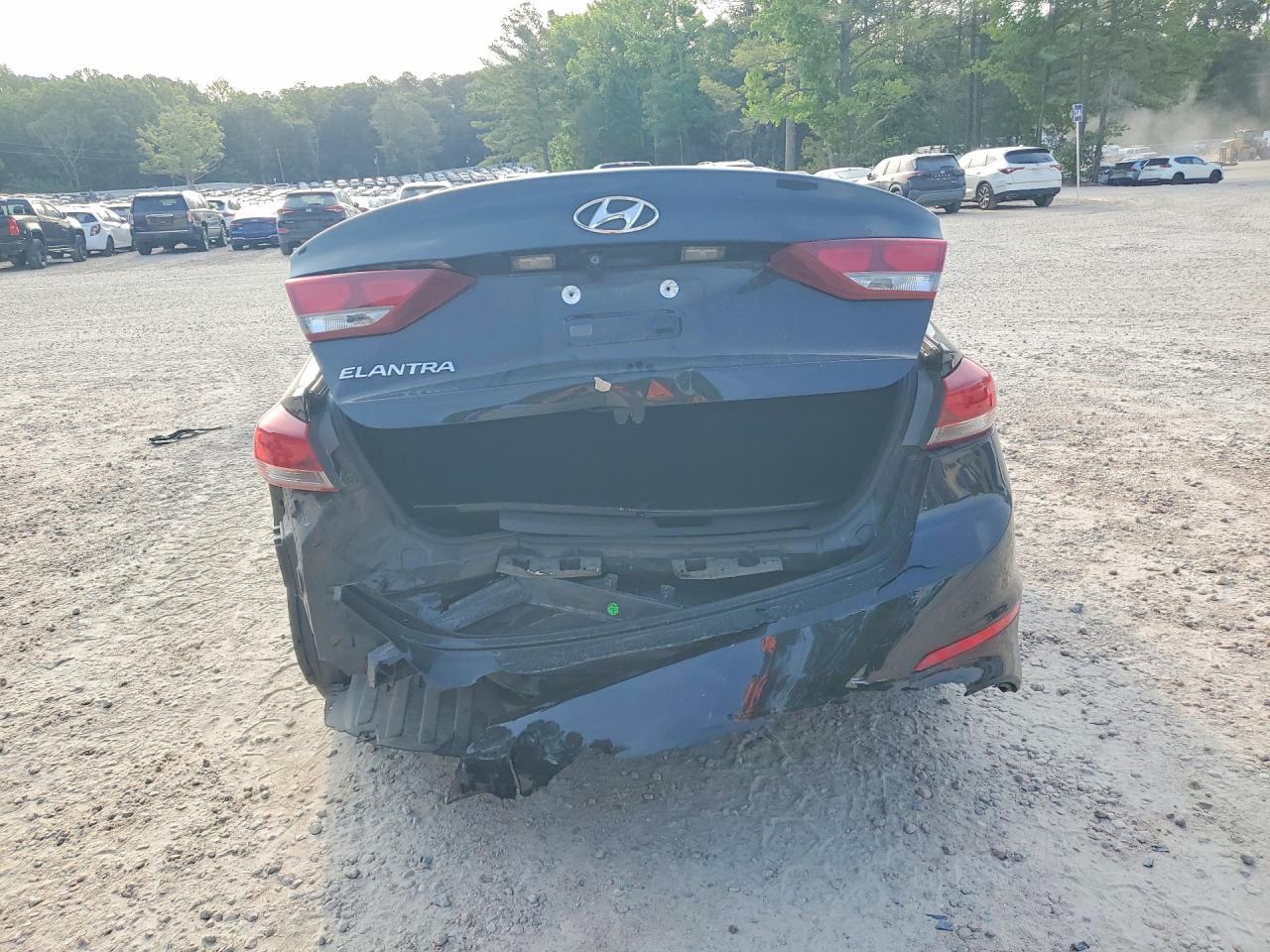 2017 Hyundai Elantra Se - Фото 6