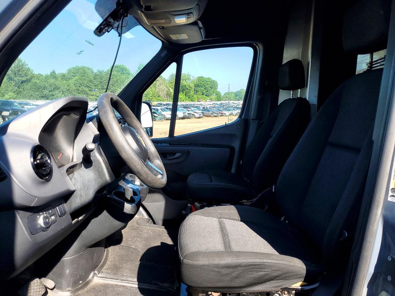 2019 Mercedes Benz Sprinter 2500 Delivery Van - Image 7