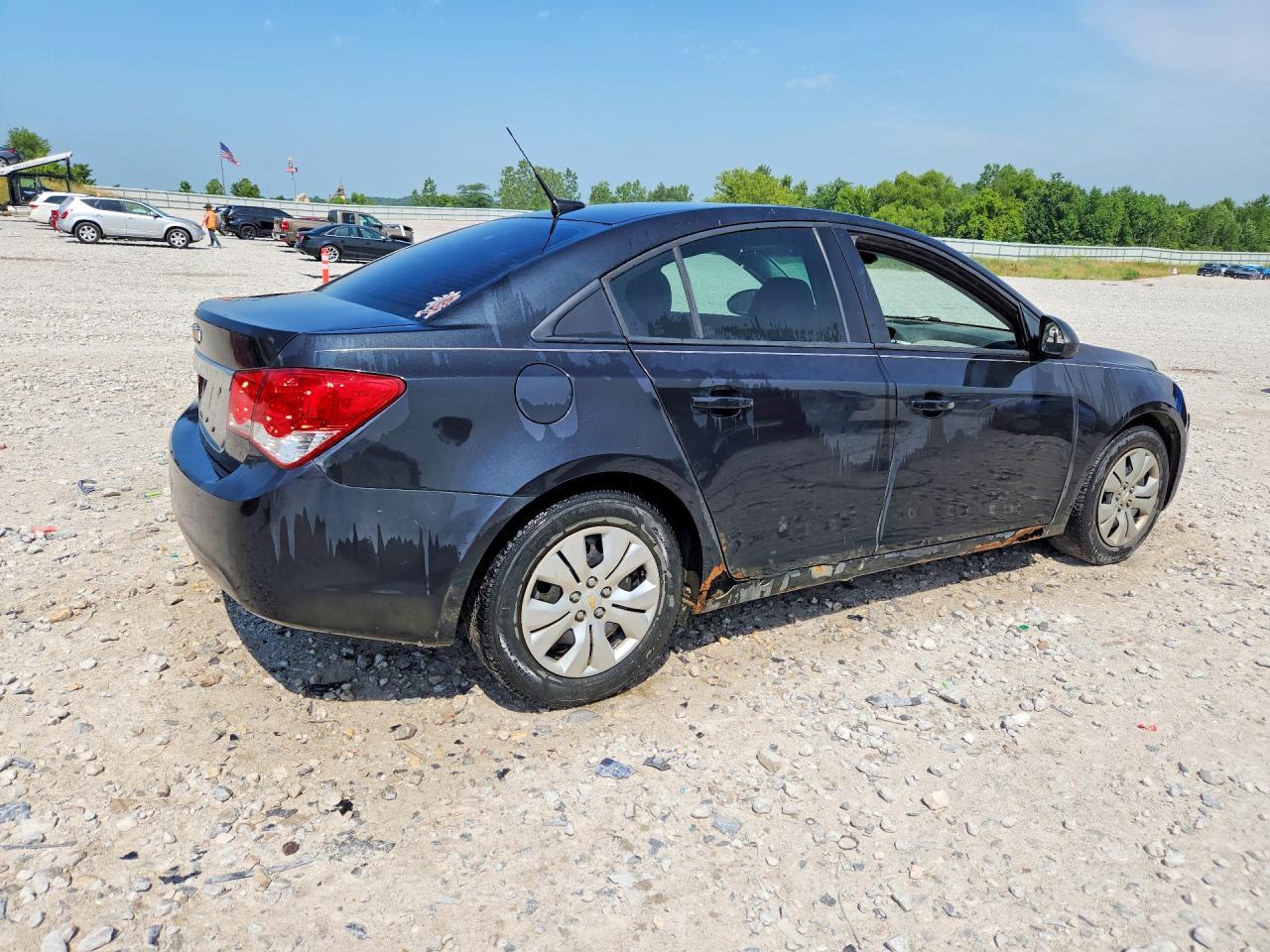 2014 Chevrolet Cruze Ls - Фото 3