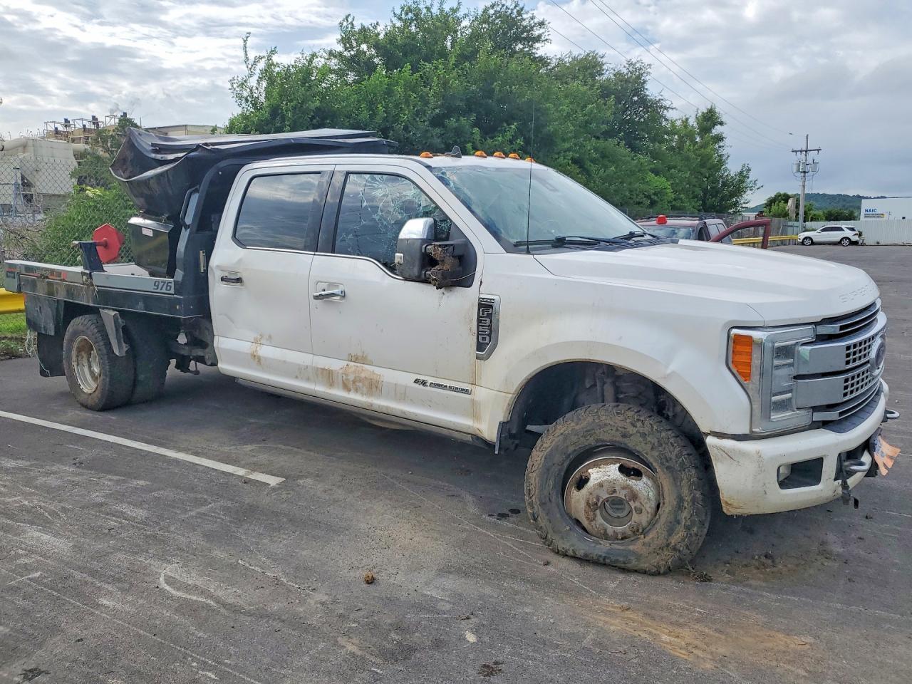 2019 Ford F350 Super Duty - Фото 4