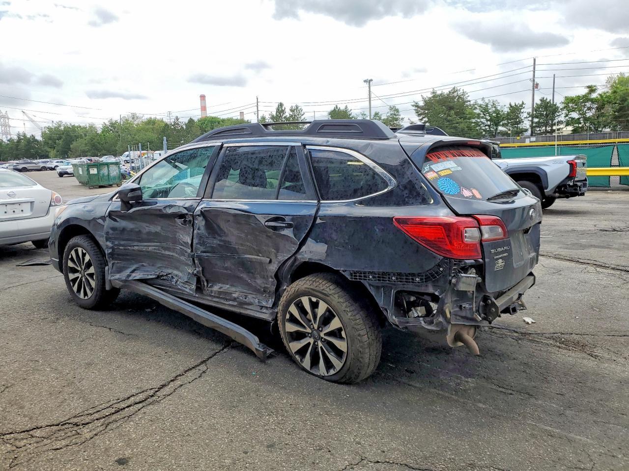 2017 Subaru Outback 3.6R Limited - Фото 2