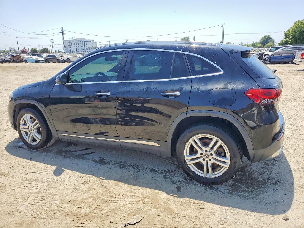 2022 Mercedes-Benz Gla 250 4Matic - Image 2